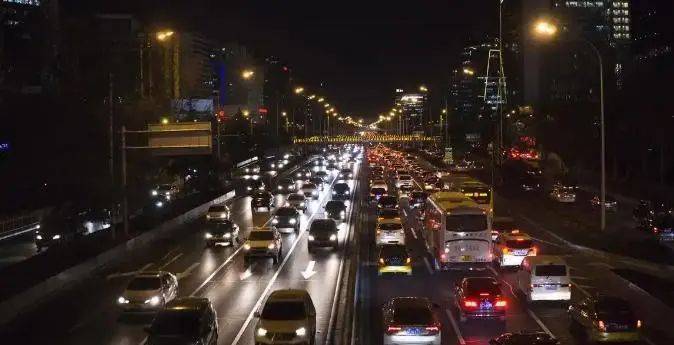 “中国式养车”3大怪象专家叹息：都是“穷人思维”在作祟！